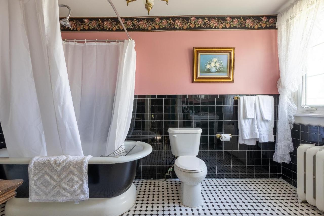 Chestnut Bed & Breakfast 3*