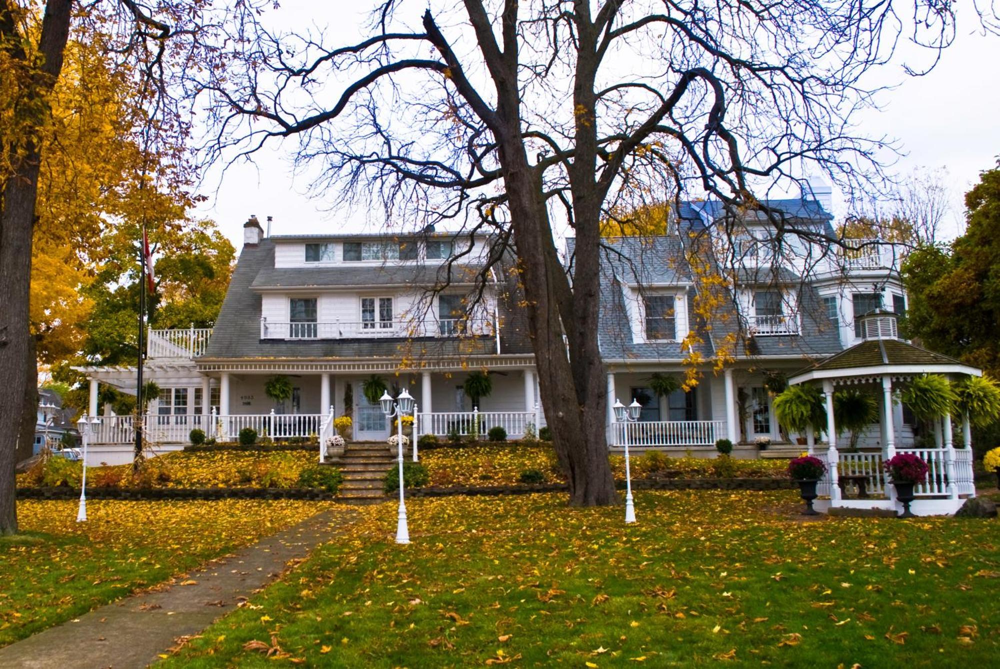 Bed & Breakfast Chestnut Niagara Falls